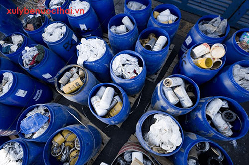 Chất thải nguy hại là gì? Công tác quản lý chất thải nguy hại ở Việt Nam